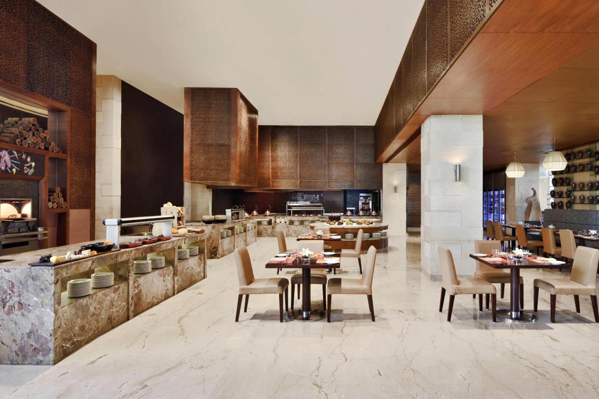 Jaipur Marriott Hotel Exterior foto The restaurant