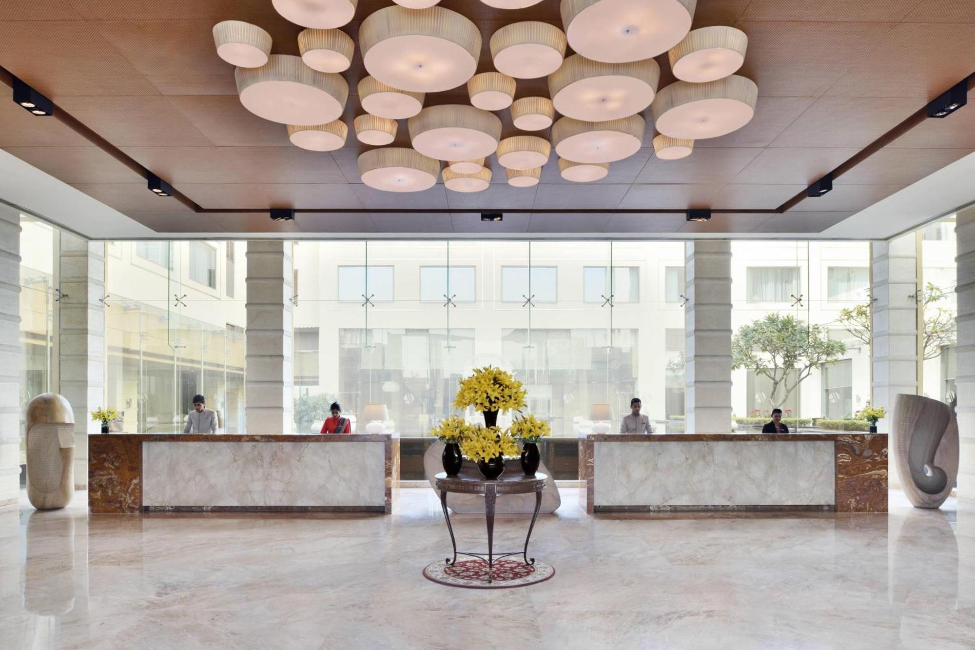 Jaipur Marriott Hotel Exterior foto The lobby of the hotel